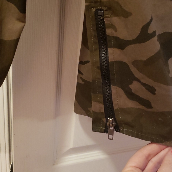 Men fatigue button up - Picture 2 of 2